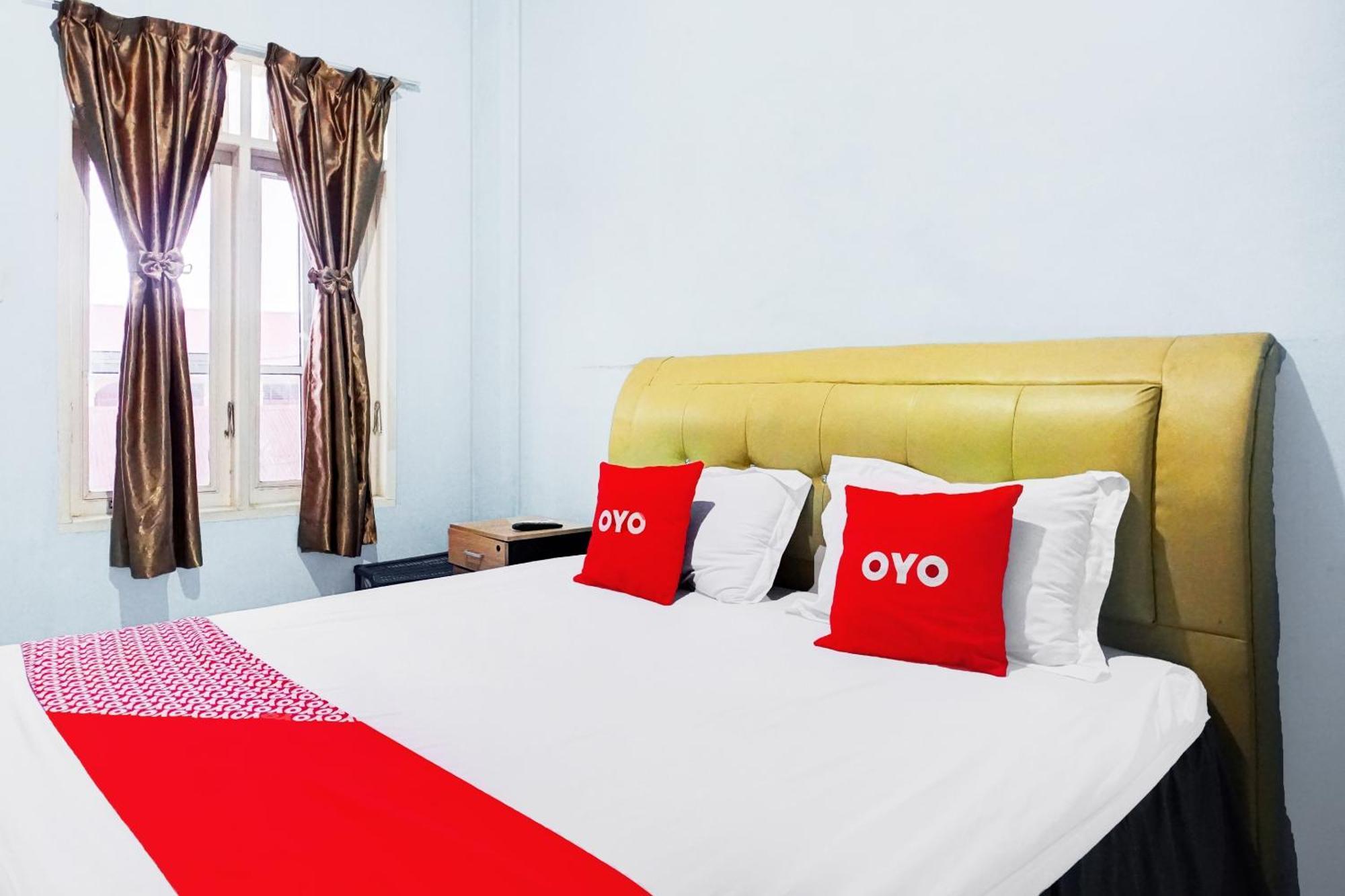Oyo 93071 Home Stay Kembar Syariah Binjai Exterior photo